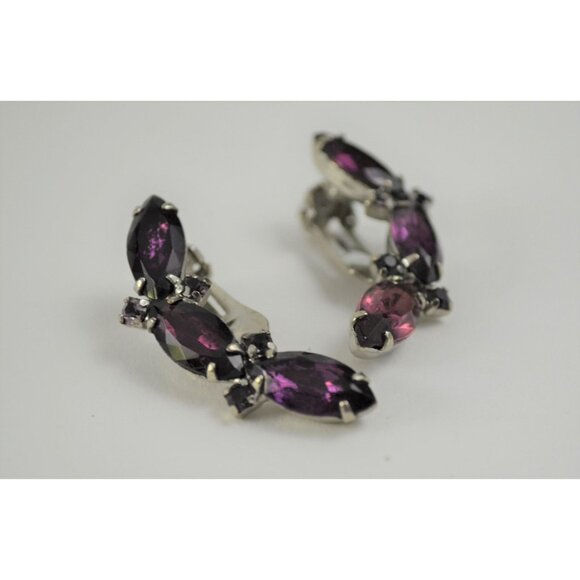 CURVED Purple Rhinestone Vintage  Clip Earrings Silvertone Navettes Chatons - Picture 5 of 8